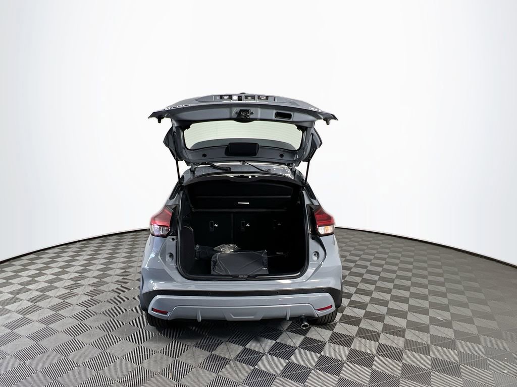 Used 2024 Nissan Kicks SR w/ SR Premium Package image 26