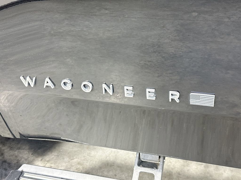Used 2022 Jeep Wagoneer Series III w/ Premium Group I AWD/4WD image 29