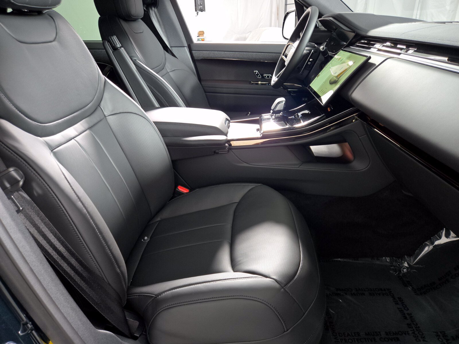 New 2027 Land Rover Range Rover Sport Dynamic SE AWD/4WD image 3