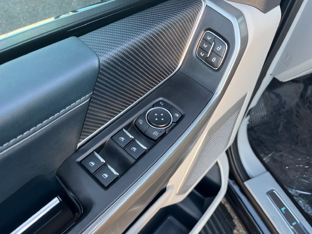 Used 2022 Ford F150 Limited AWD/4WD image 11
