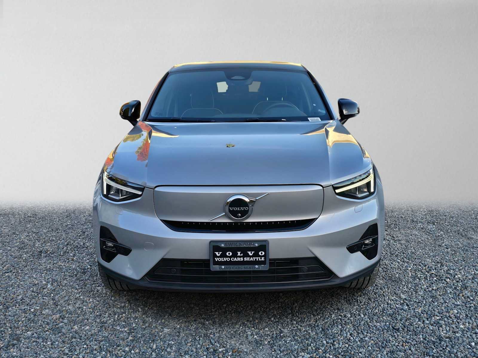 Used 2023 Volvo C40 P8 Recharge Plus w/ Climate Package AWD/4WD image 8