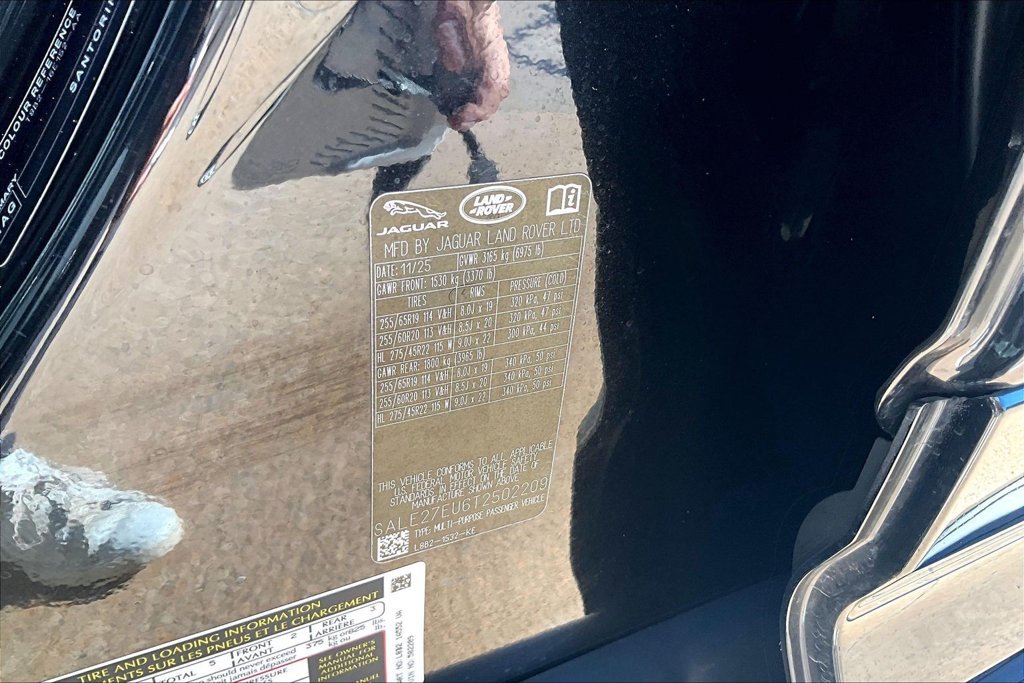 Certified 2026 Land Rover Defender 110 X-Dynamic SE AWD/4WD image 31