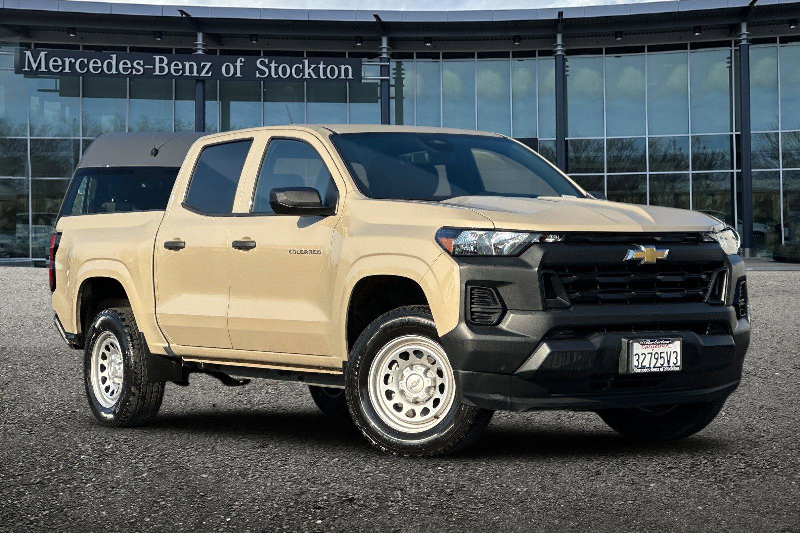 Used 2023 Chevrolet Colorado W/T image 1