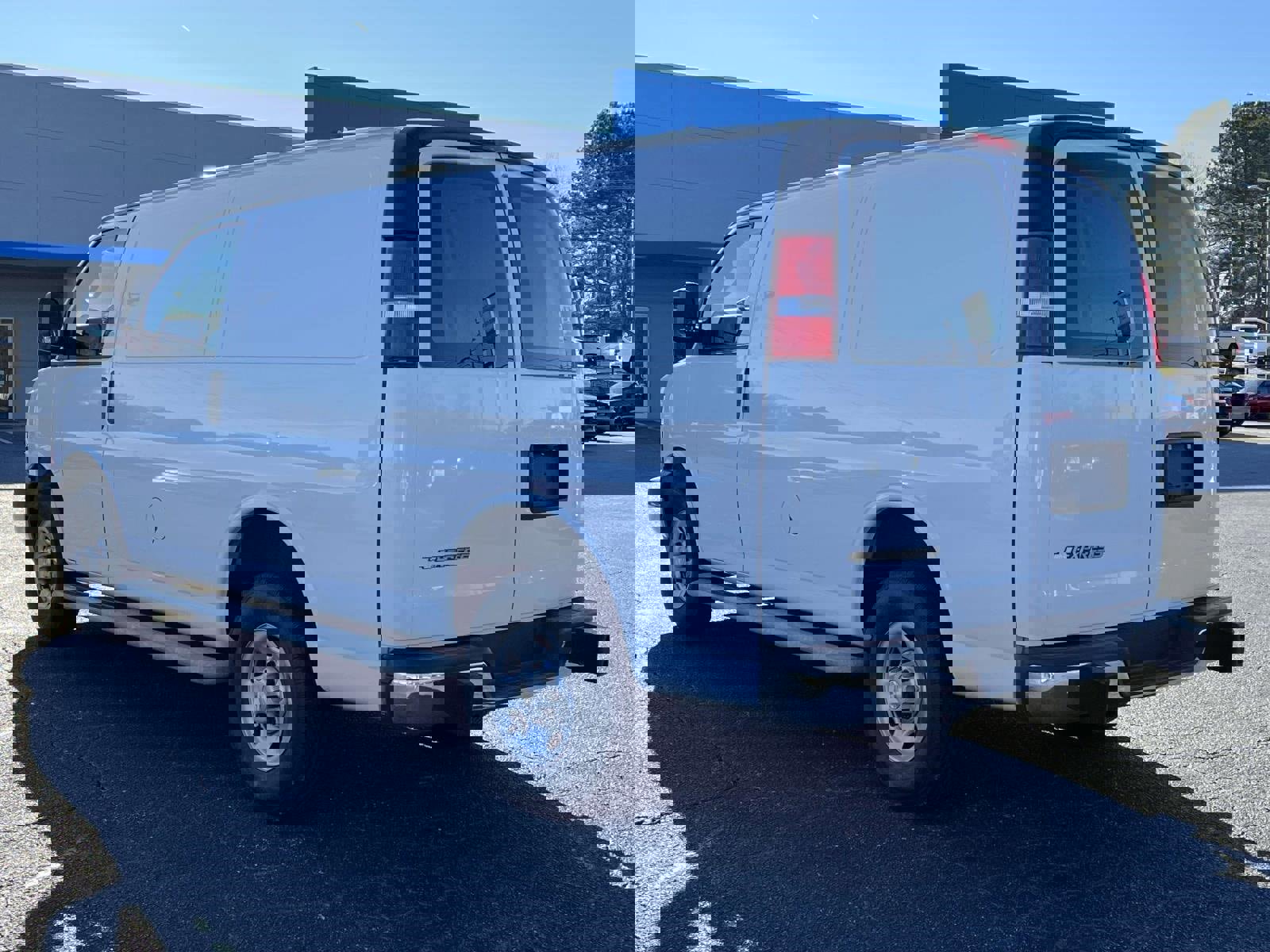 Used 2024 Chevrolet Express 2500 w/ Driver Convenience Package image 5