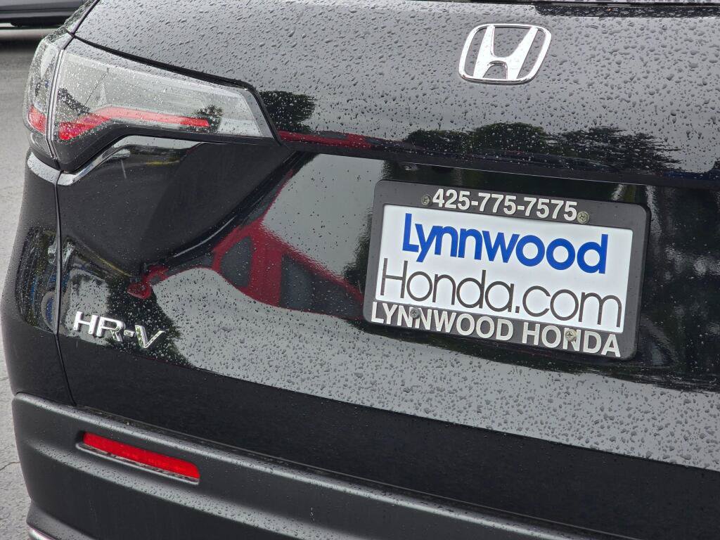 Used 2024 Honda HR-V Sport image 12