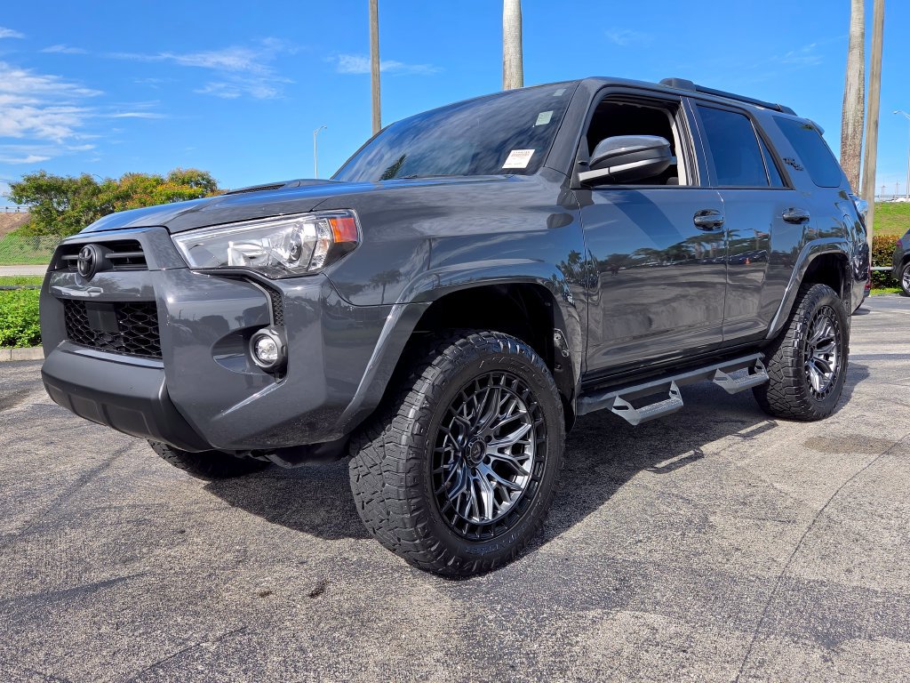 Used 2024 Toyota 4Runner TRD Off-Road AWD/4WD image 17