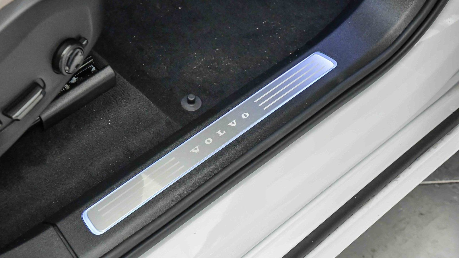 New 2026 Volvo XC90 T8 Ultra w/ Protection Package Premier image 19