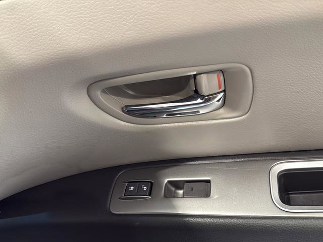 Used 2011 Subaru Tribeca Limited w/ Popular Equipment Group 1 image 36