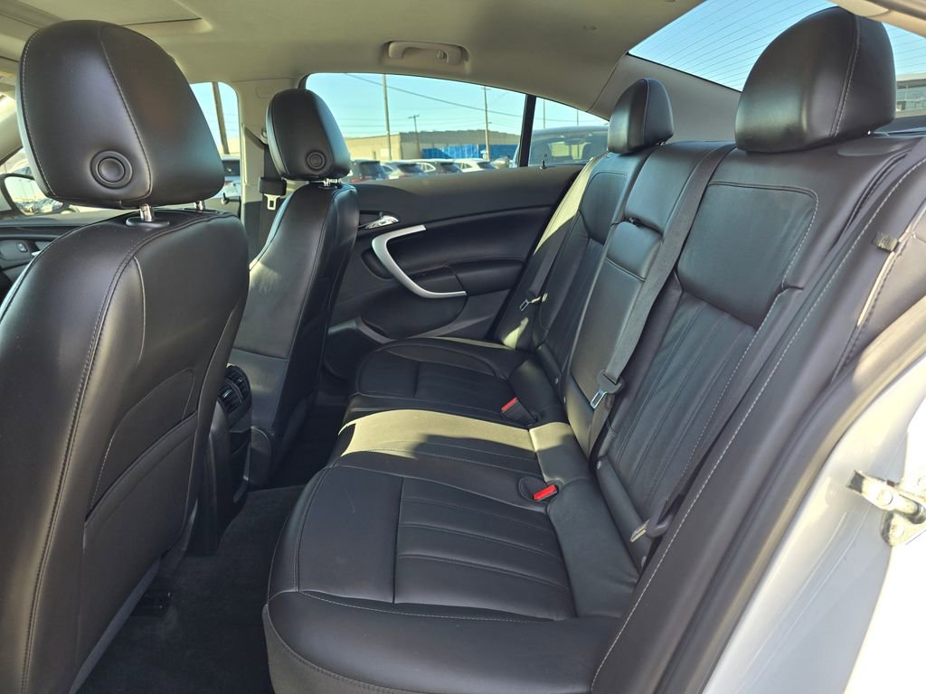 Used 2017 Buick Regal Sport Touring image 16