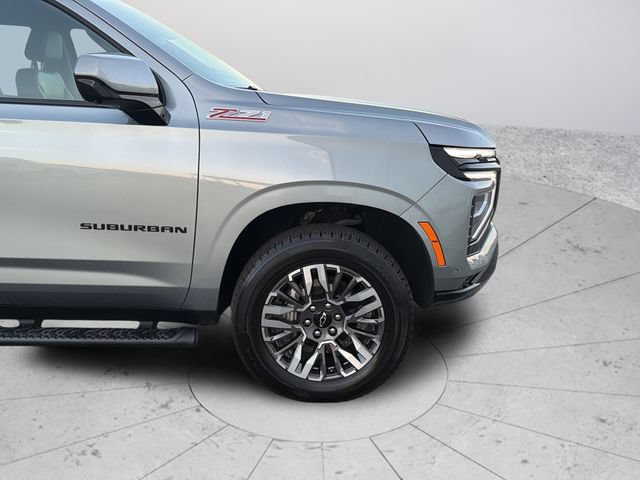 Certified 2025 Chevrolet Suburban Z71 AWD/4WD image 33