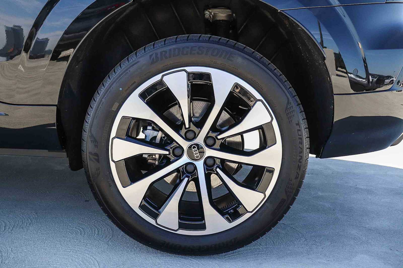 New 2026 Audi Q3 quattro 2.0T image 13