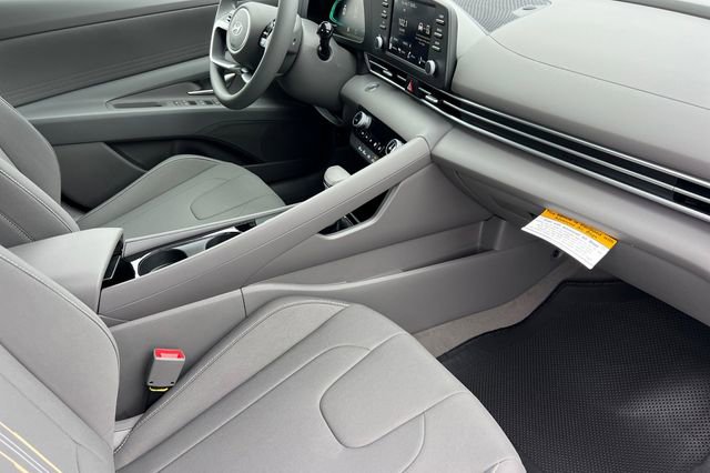 New 2026 Hyundai Elantra Hybrid FWD image 15