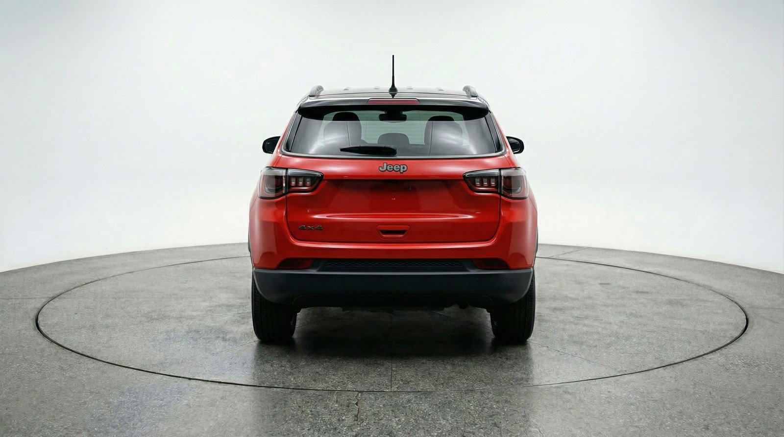 Used 2025 Jeep Compass Trailhawk AWD/4WD image 7