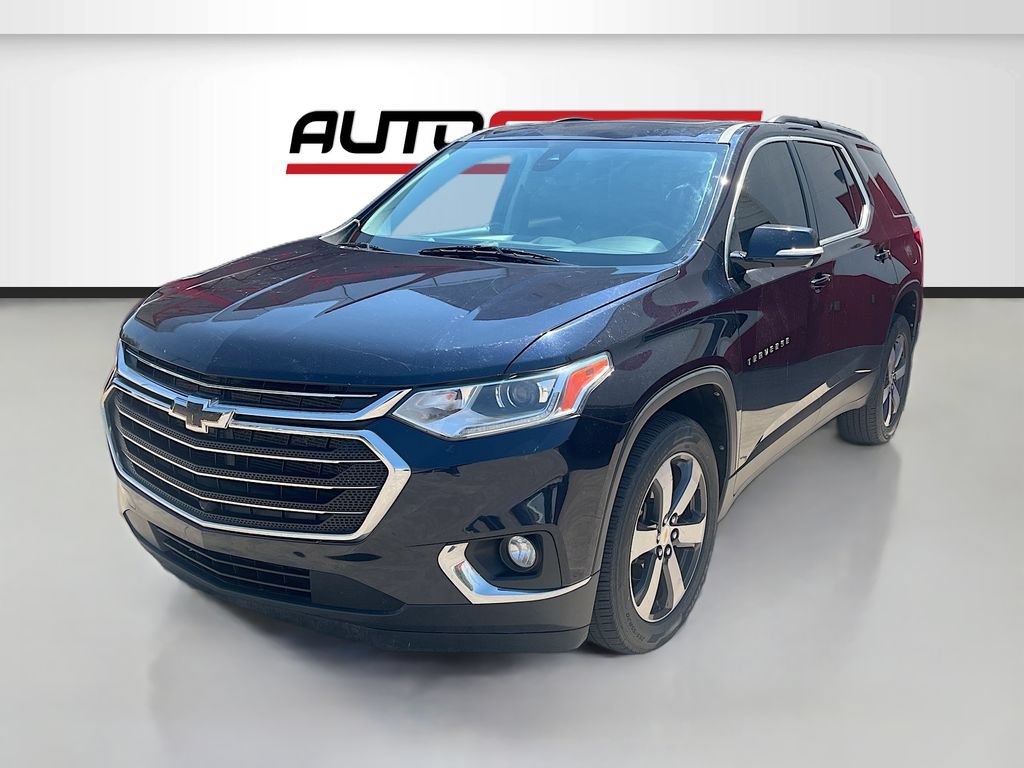 Used 2020 Chevrolet Traverse LT w/ LT Premium Package AWD/4WD image 3