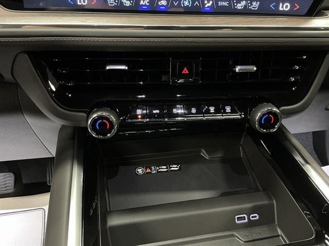 New 2026 Chevrolet Tahoe High Country AWD/4WD image 17