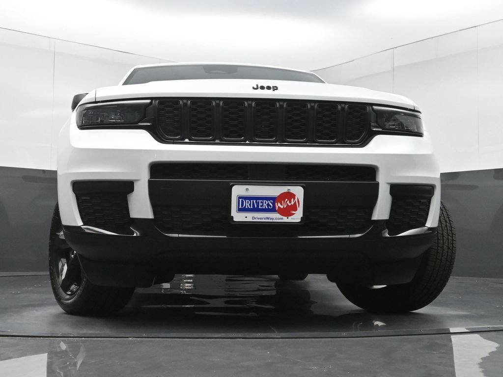 Used 2024 Jeep Grand Cherokee L Altitude AWD/4WD image 29