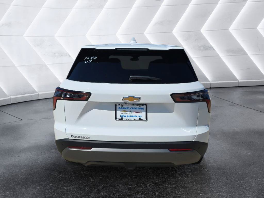 New 2027 Chevrolet Equinox LT FWD image 6