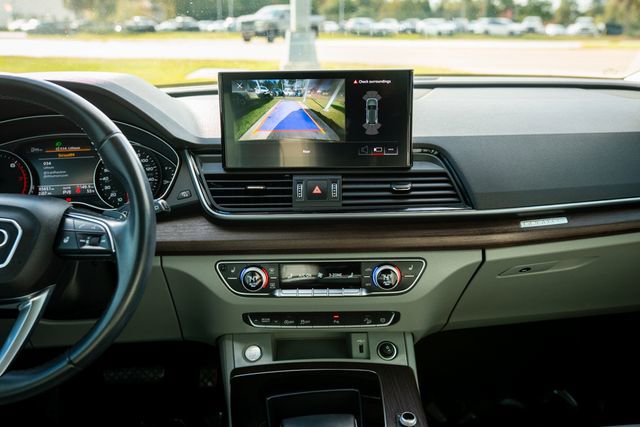 Used 2022 Audi Q5 2.0T Premium w/ Convenience Package image 7