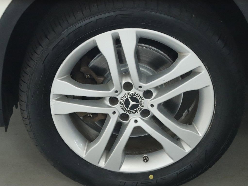 Used 2018 Mercedes-Benz GLA 250 4MATIC image 38