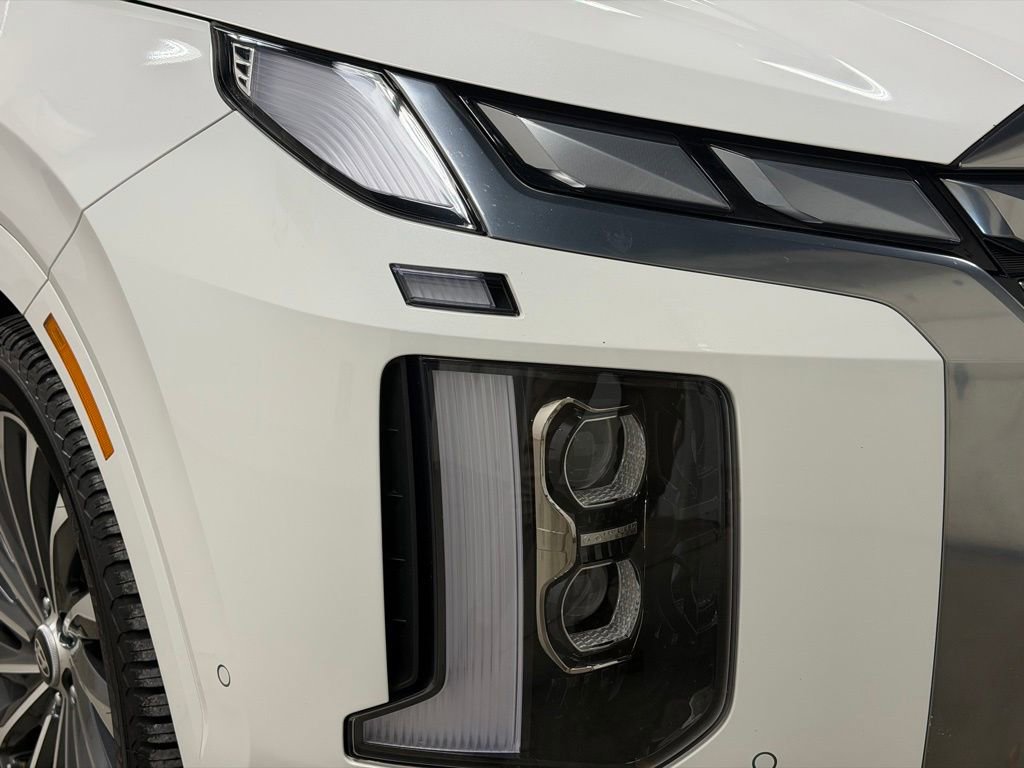 Used 2023 Hyundai Palisade Calligraphy image 14