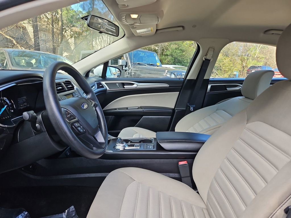Used 2018 Ford Fusion S FWD image 19