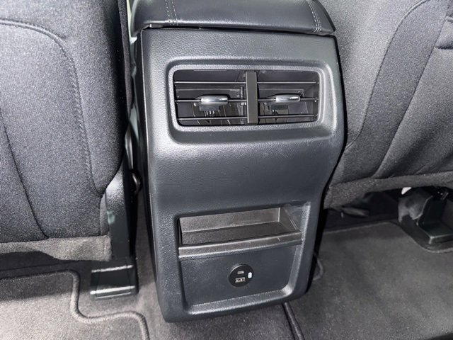 Used 2022 Ford Edge SE image 33