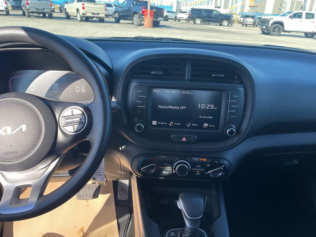 Used 2024 Kia Soul LX w/ Option Group 015 image 11