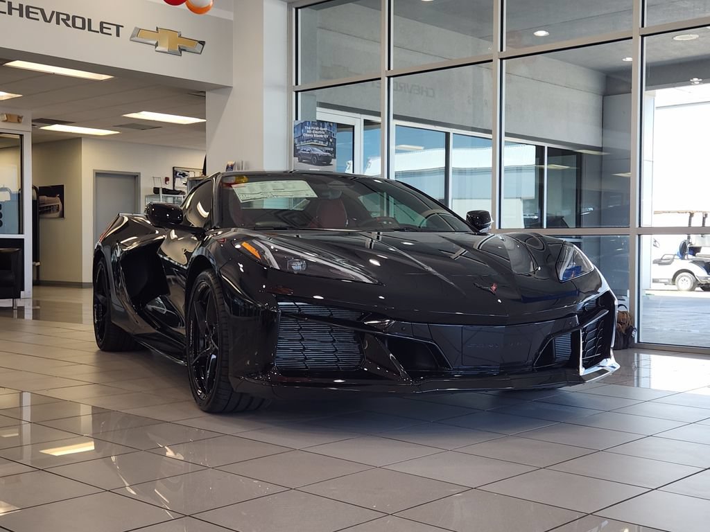 New 2027 Chevrolet Corvette Grand Sport RWD image 2
