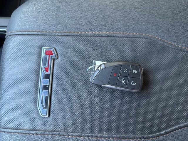 Used 2024 GMC Sierra 2500 AT4 w/ AT4 Premium Plus Package AWD/4WD image 27