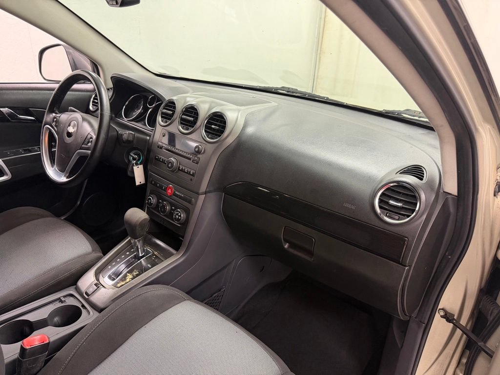Used 2014 Chevrolet Captiva Sport LT FWD image 12