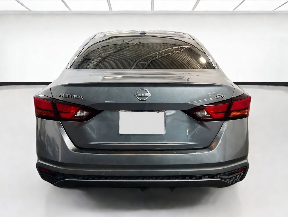 Used 2023 Nissan Altima 2.5 SV FWD image 5