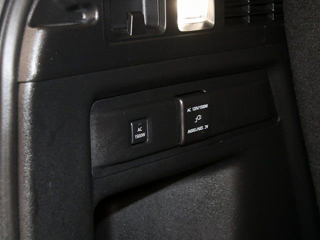 Used 2024 MAZDA CX-90 Plug-In Hybrid w/ Premium Pkg image 30