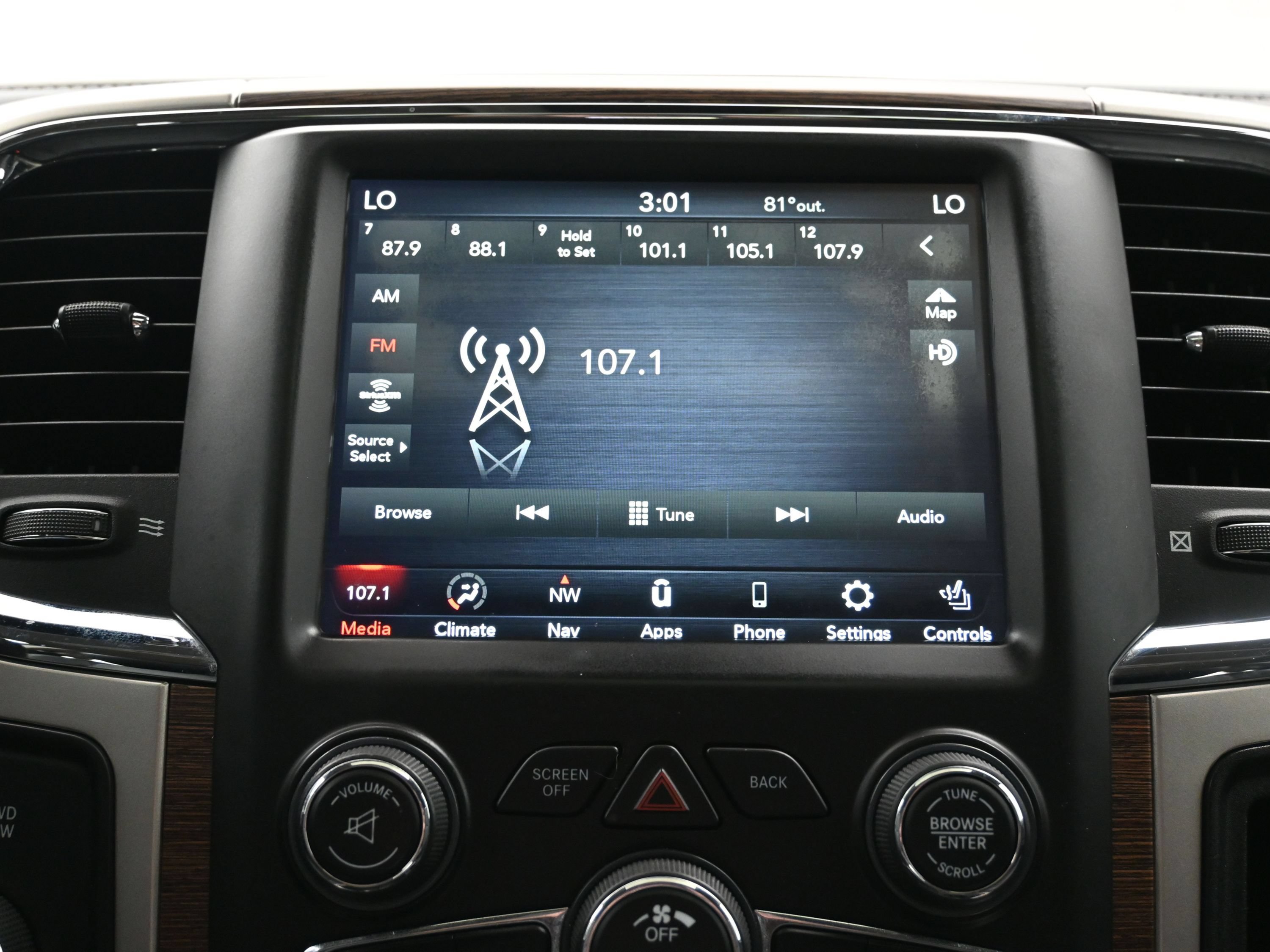 Used 2018 RAM 2500 Laramie w/ Off Road Package AWD/4WD image 33