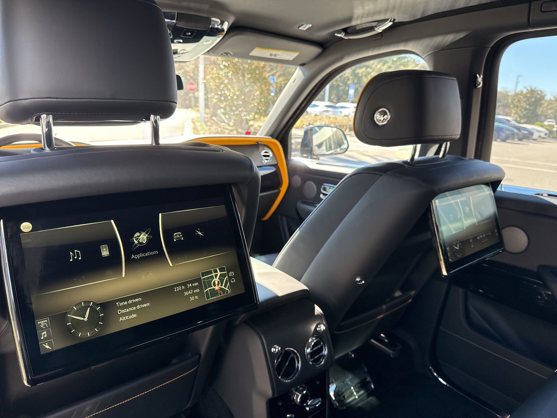 Used 2022 Rolls-Royce Cullinan image 13