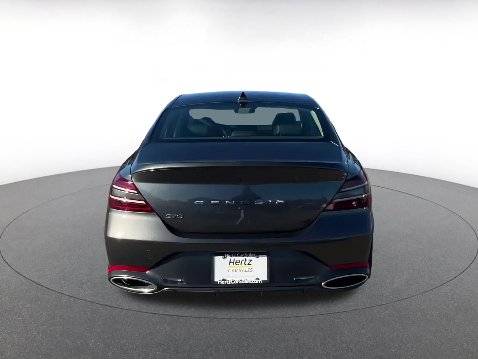 Used 2025 Genesis G70 2.5T image 12