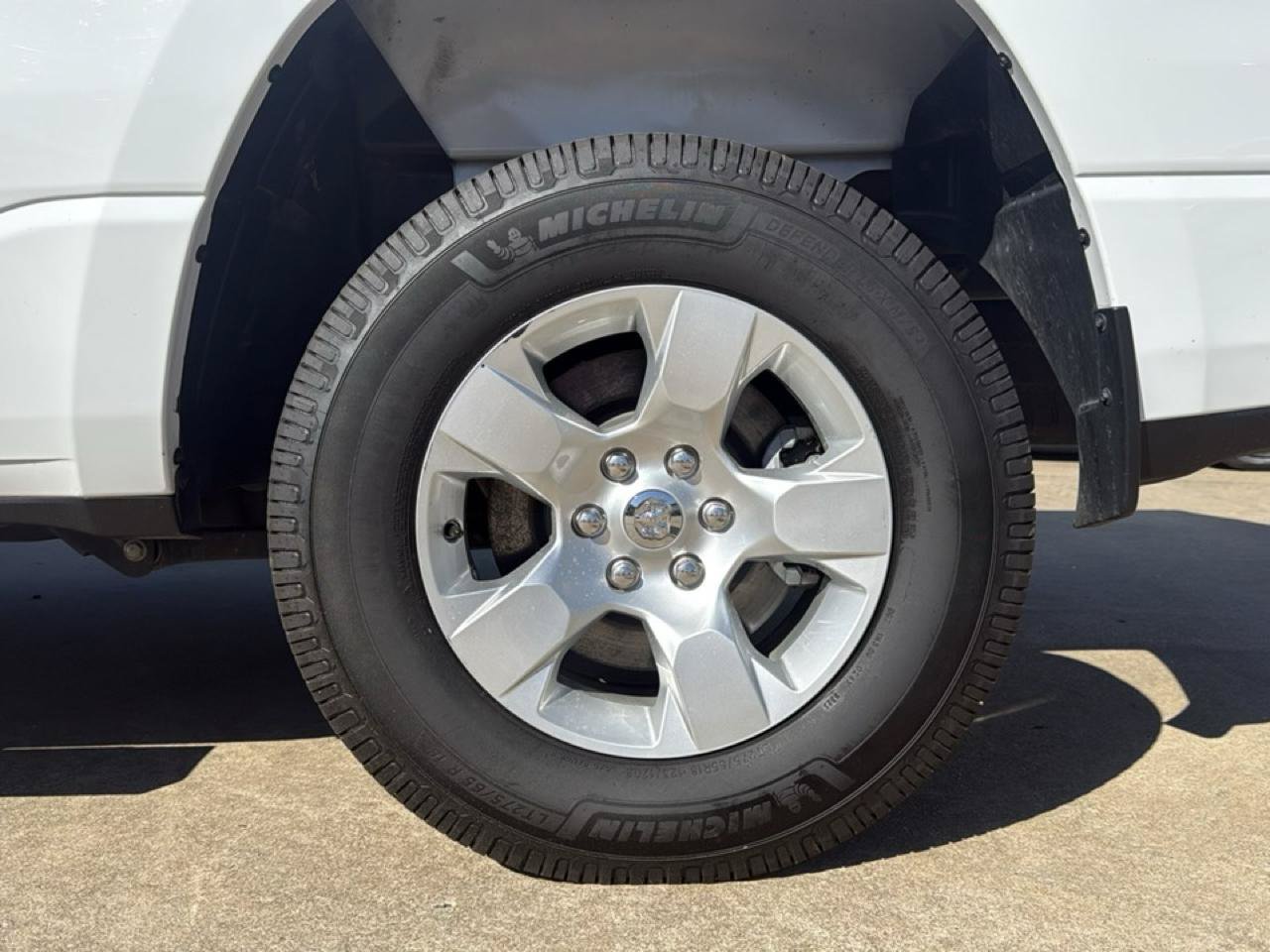 Used 2021 RAM 1500 Big Horn RWD image 15
