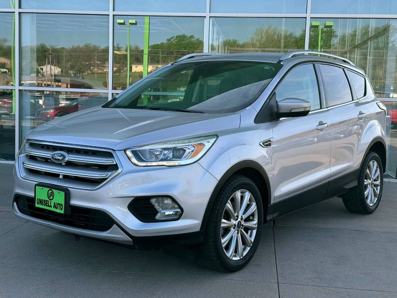 Used 2017 Ford Escape Titanium FWD image 3