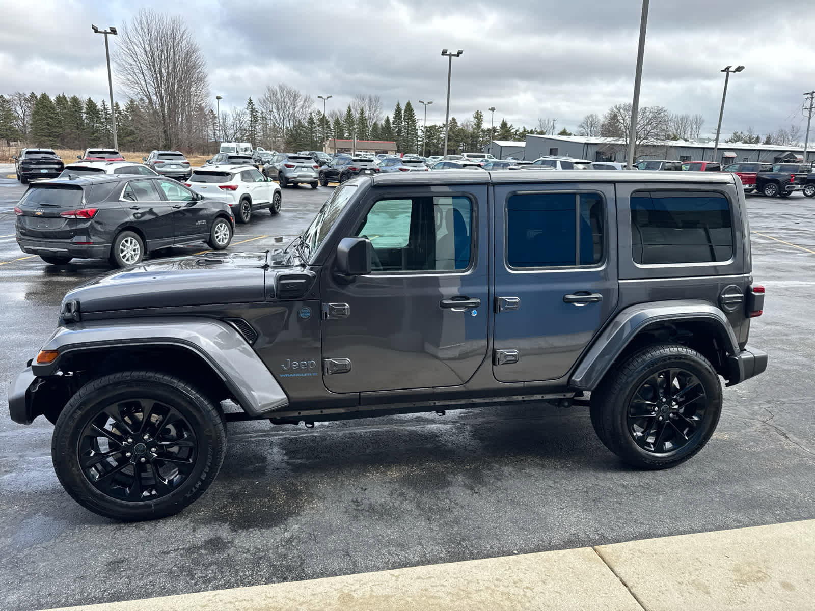 Used 2025 Jeep Wrangler Sahara w/ Safety Group image 10