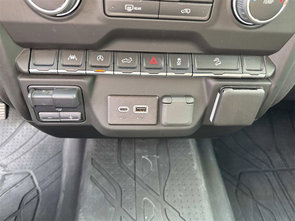 Used 2024 Chevrolet Silverado 1500 Custom Trail Boss w/ LPO, Dark Essentials Package image 28