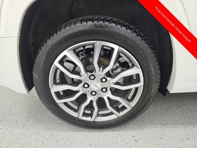 Used 2022 GMC Terrain Denali w/ Denali Premium Package AWD/4WD image 7