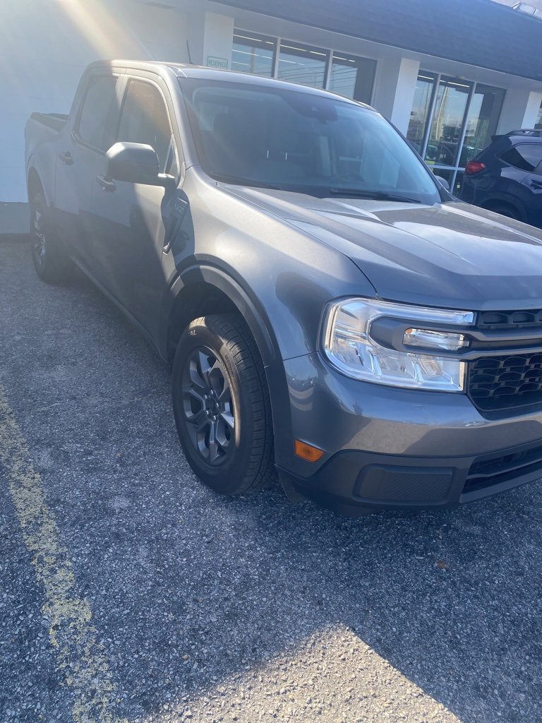 Used 2022 Ford Maverick XLT image 2