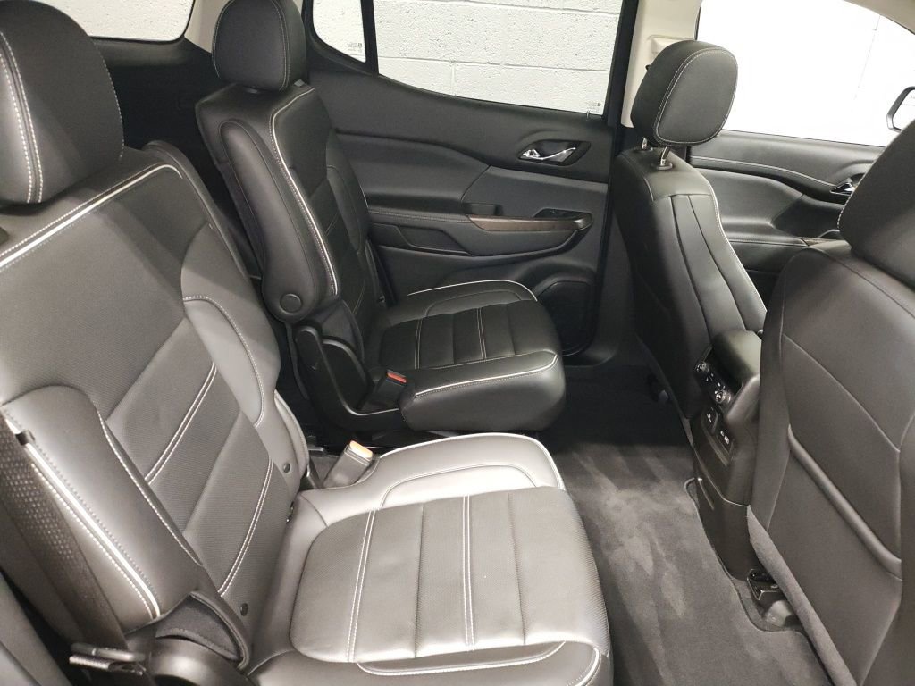 Used 2023 GMC Acadia Denali image 12