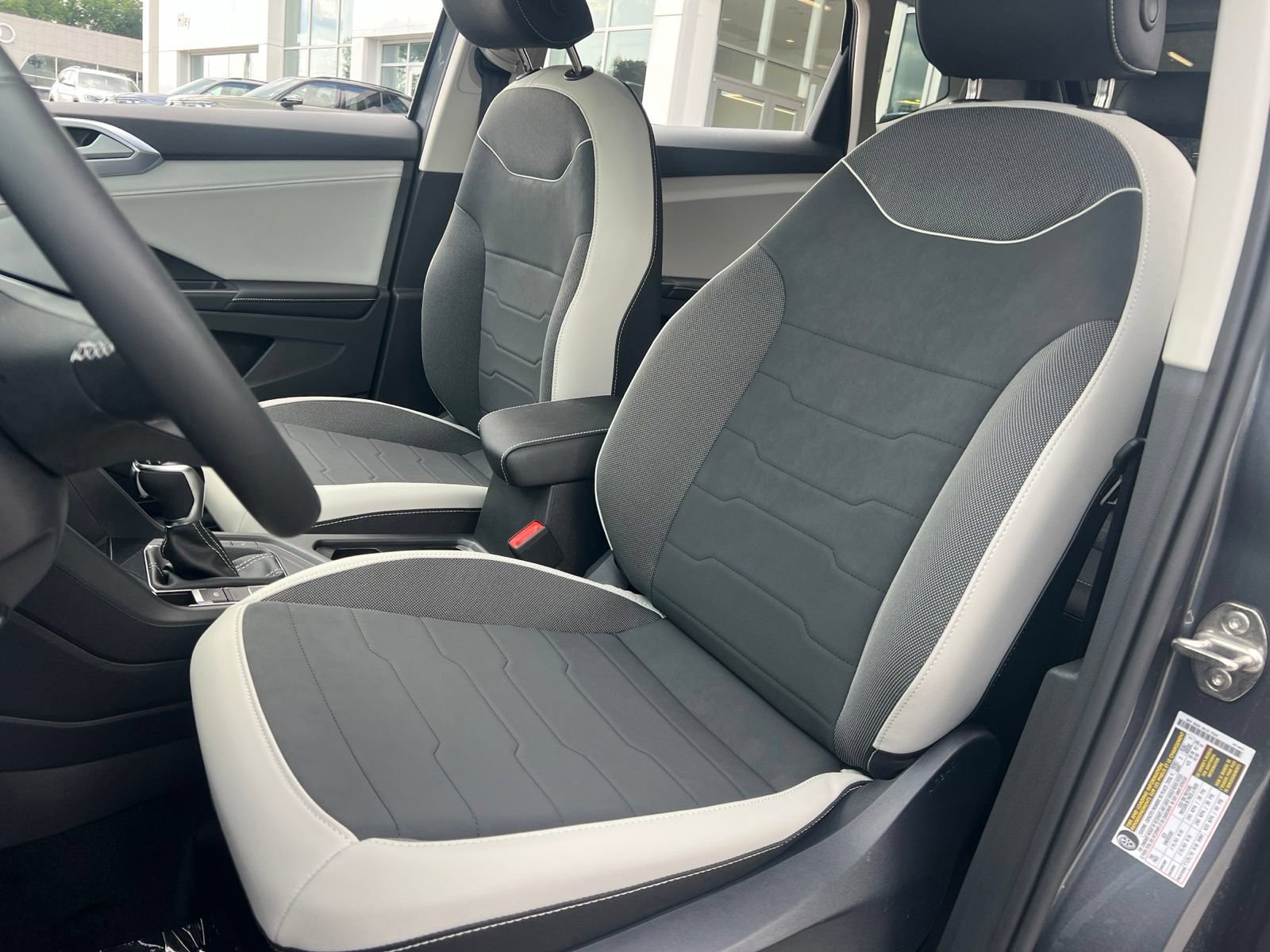 New 2026 Volkswagen Taos SE FWD image 25
