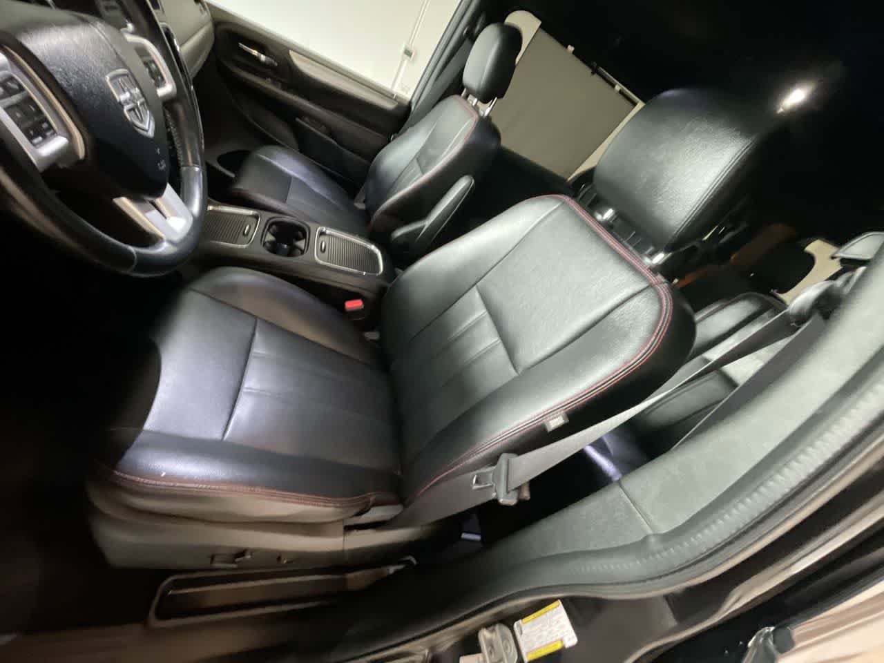 Used 2019 Dodge Grand Caravan GT FWD image 11