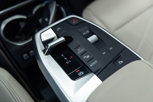 Used 2025 BMW X1 xDrive28i w/ Technology Package image 19