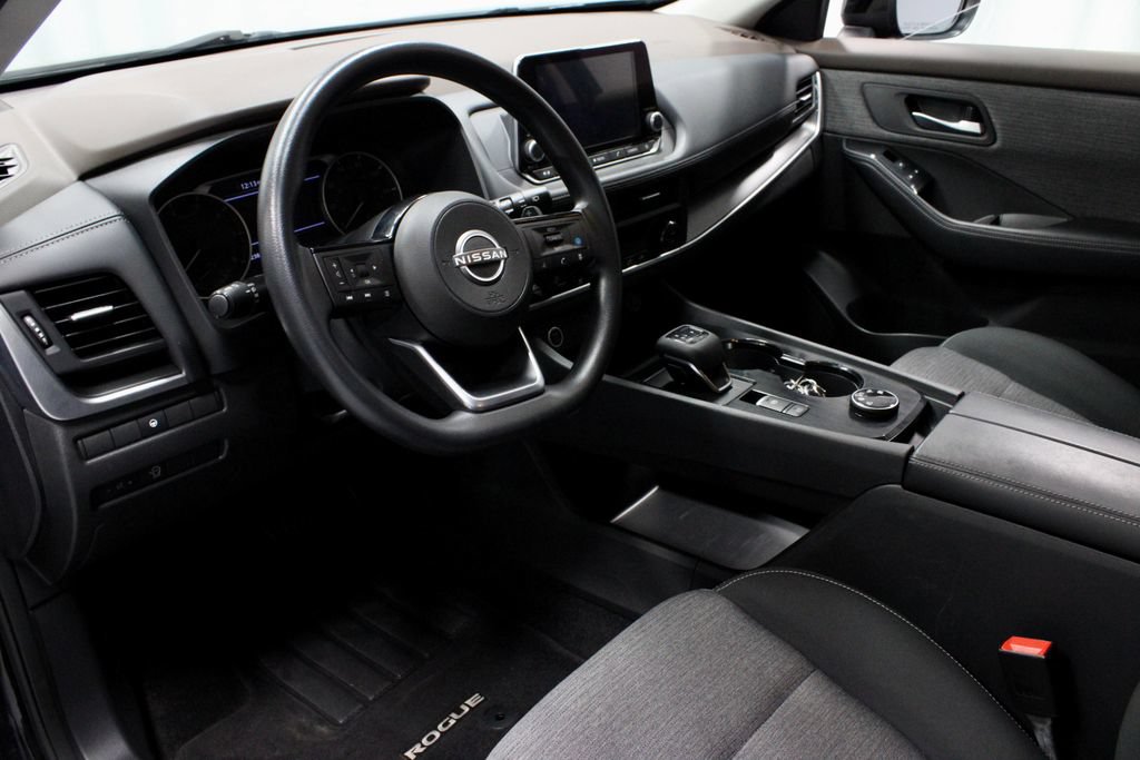 Used 2023 Nissan Rogue SV AWD/4WD image 24
