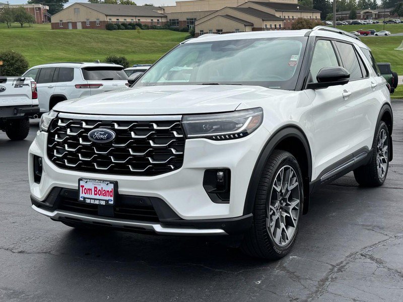 Used 2025 Ford Explorer Platinum w/ Ultimate Package AWD/4WD image 8