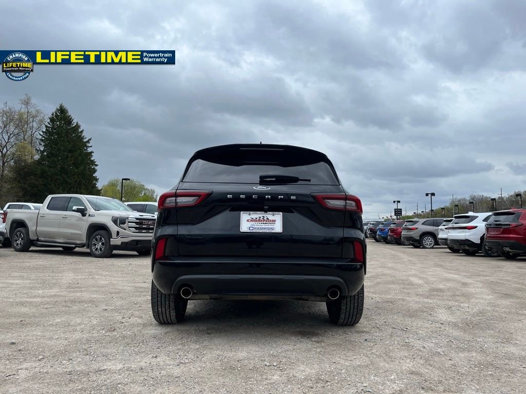 Used 2023 Ford Escape ST-Line FWD image 9