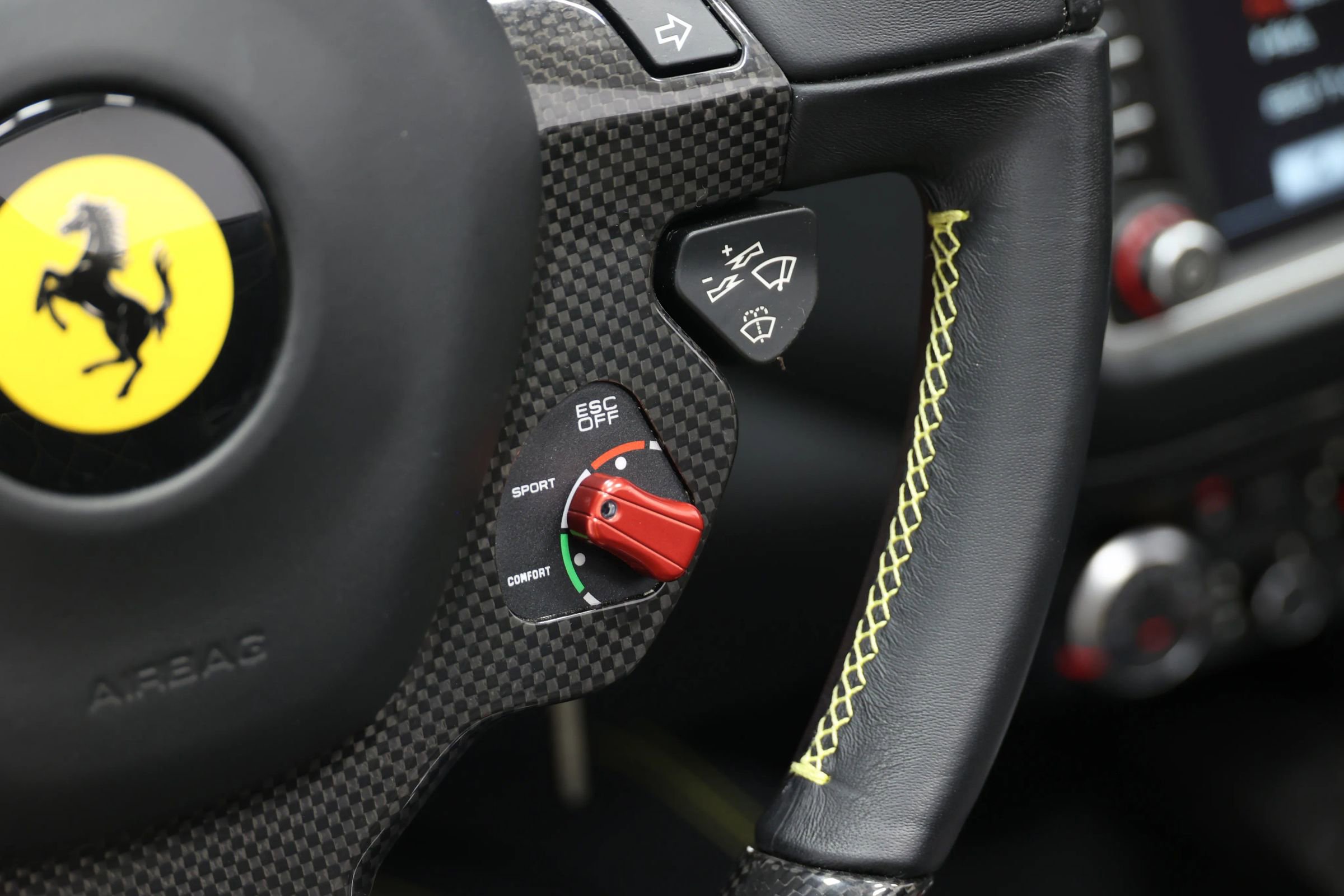 Used 2015 Ferrari California T image 27