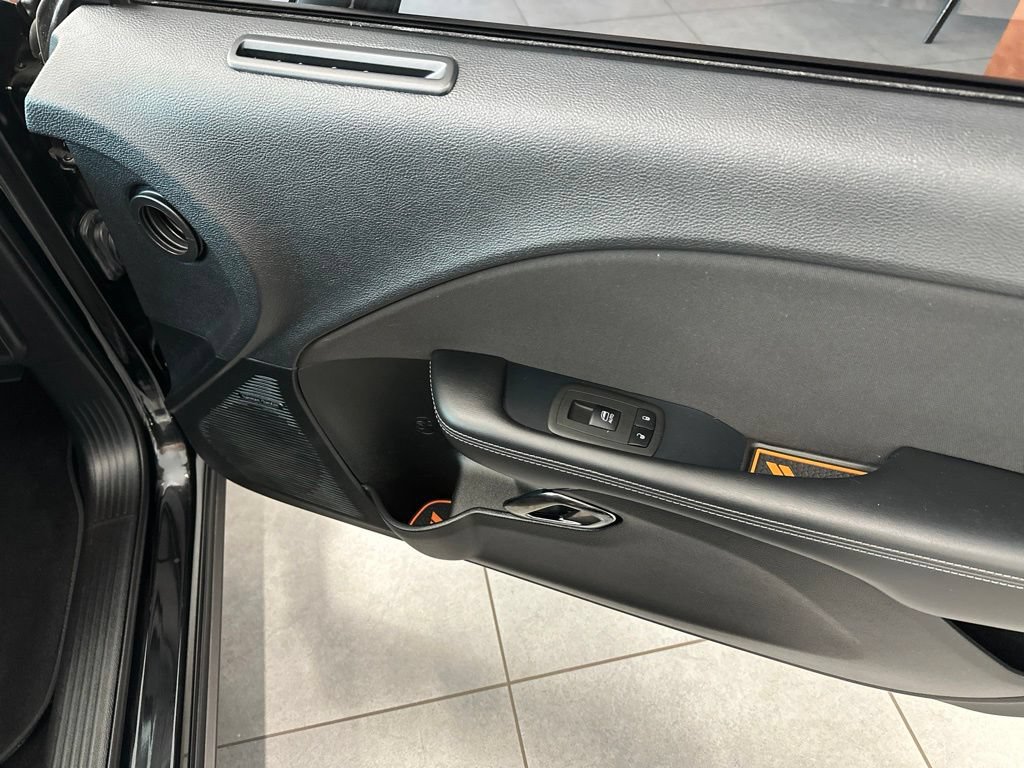 Used 2022 Dodge Challenger SRT Hellcat RWD image 10